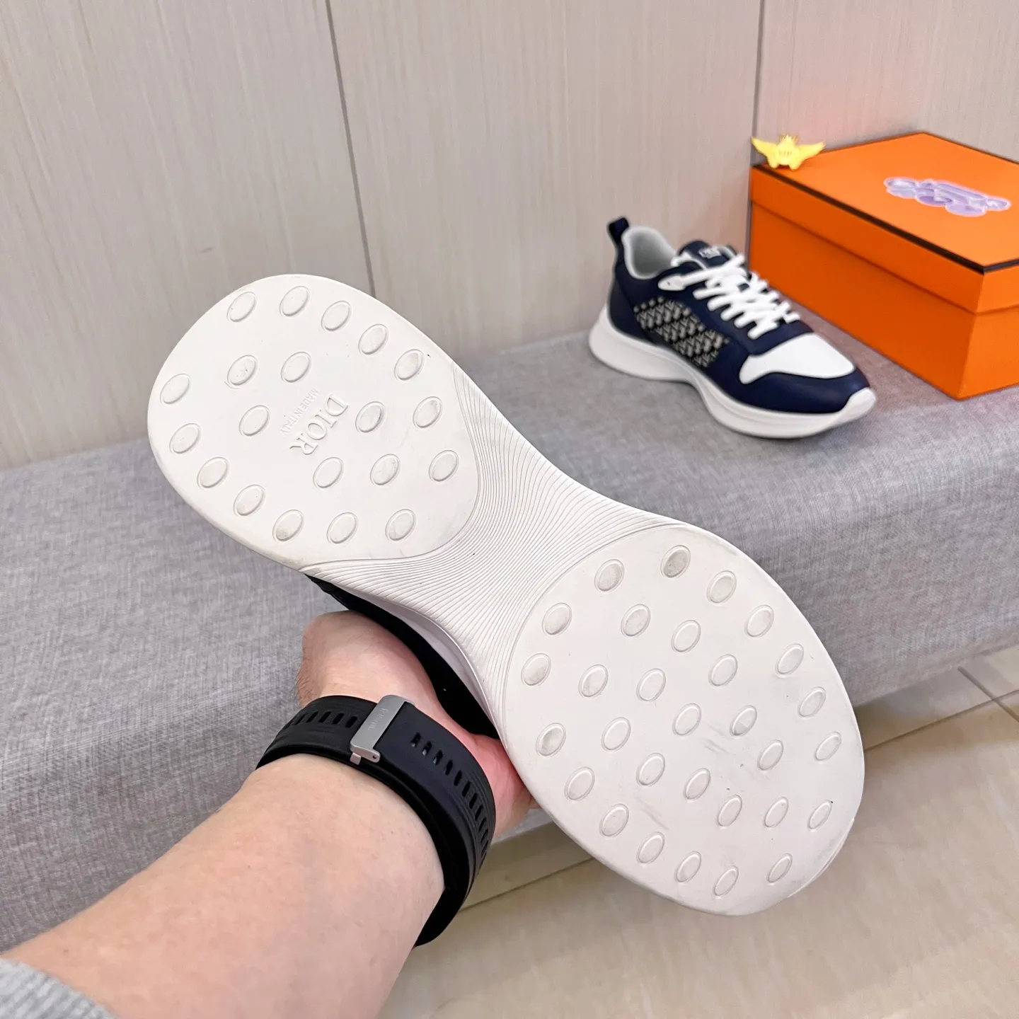 Men's Men's Shoes Men's Shoes 💰 400 Men's Men's Shoes 💰 [ Dior ] 🔥 High-end men's shoes brand official website 1:1 latest masterpiece: the upper is made of Italian imported first-layer cowhide with a comfortable and breathable lining ➕ Original non-slip and wear-resistant outsole 🔥, making walking more convenient and comfortable! An exclusive new model, a stunning work, a beautiful 1:1 replica [color] compared to the official quality! Create a fashionable personality to set off your uniqueness! A must-have for trendy men! Classic🔥Size: 38-44 Color: Multiple colors available🔥.